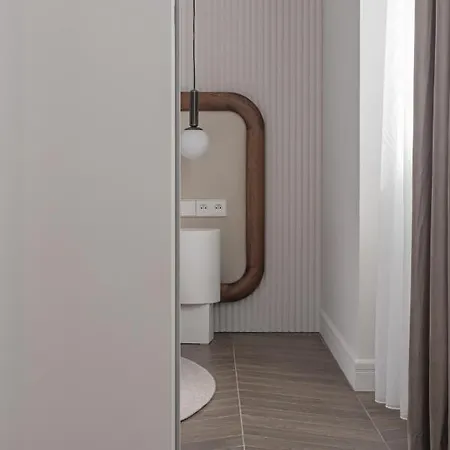 Modern 1 Bedroom Next To Monte Carlo Apartment